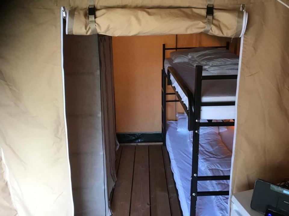 Vakantiepark De Bergen Wanroij - Safaritent Esterno foto